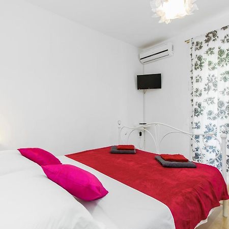 Apartmani Mariva Vodice Ngoại thất bức ảnh