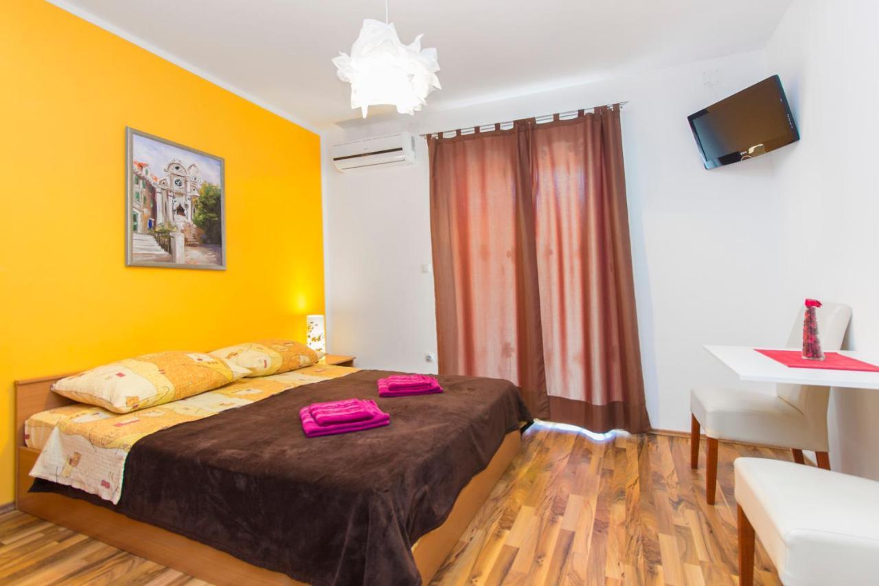 Apartmani Mariva Vodice Ngoại thất bức ảnh