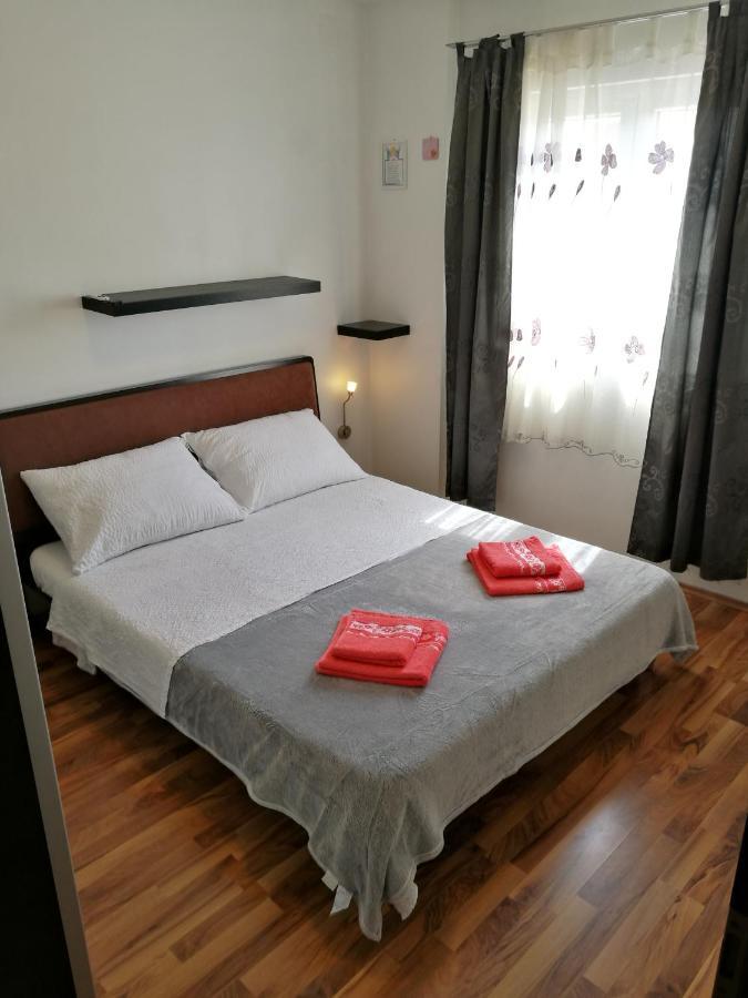 Apartmani Mariva Vodice Ngoại thất bức ảnh
