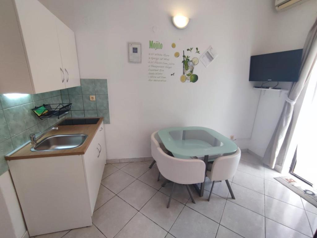 Apartmani Mariva Vodice Ngoại thất bức ảnh