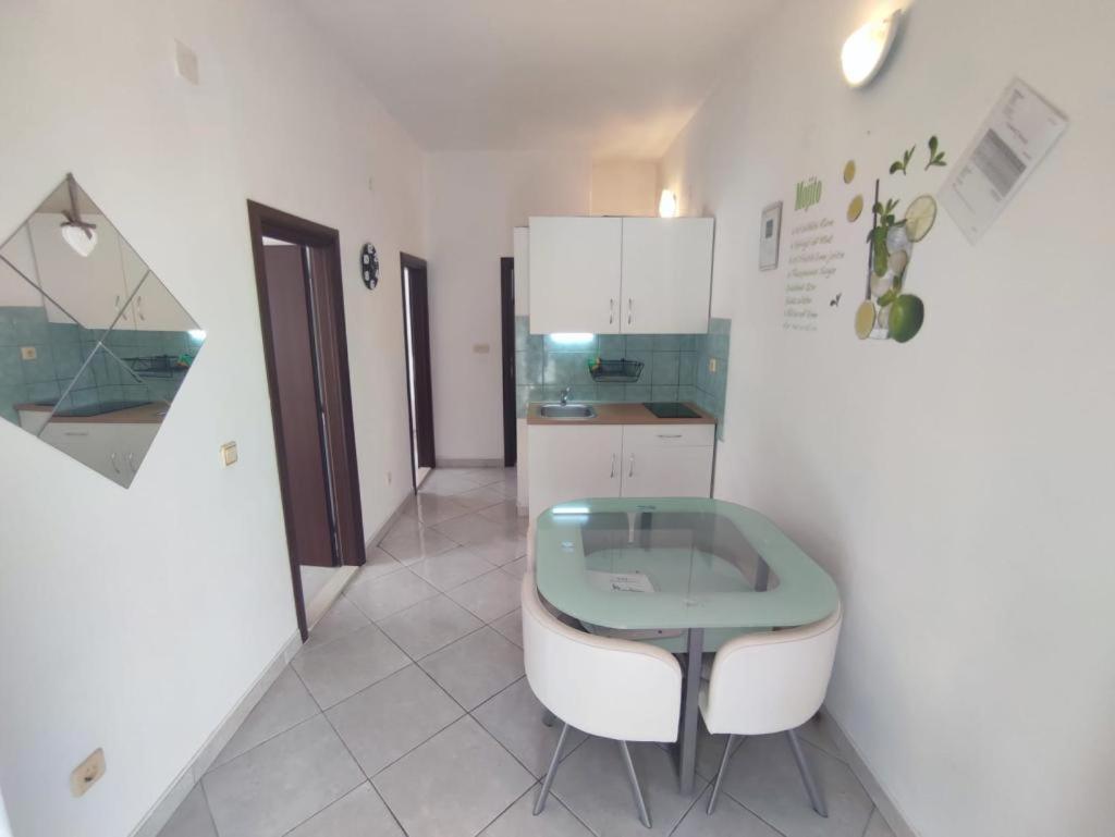Apartmani Mariva Vodice Ngoại thất bức ảnh